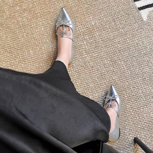 西遇蝴蝶结尖头单鞋女新款夏季法式绝美内增高配裙子玛丽珍鞋V1056721 商品图2