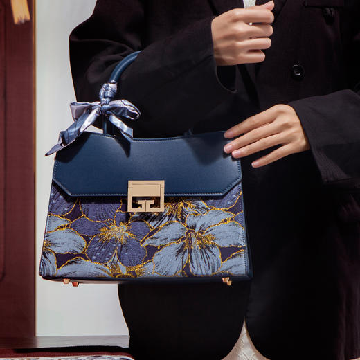 【预售3天】2025新款大气大容量女士手提包斜挎包LF366 商品图3