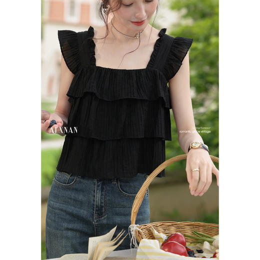 【6折秒杀】鹿向南「温婉气质」黑色方领背心夏新款时尚宽松百搭荷叶边上衣女L55637 商品图1