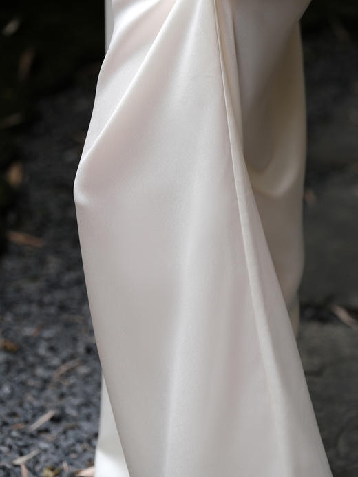瑕疵|盛唐婧| 极简缎光松紧腰阔腿裤-白色 [特价品] 商品图1