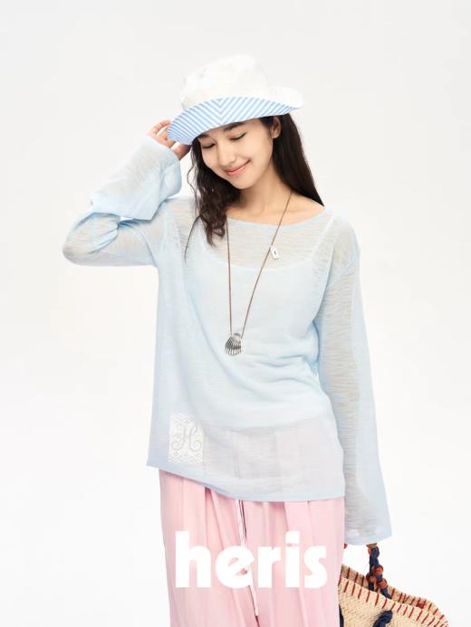 heris/H52101/古董蕾丝印花 凉感天丝微透针织 系带露背防晒长袖罩衫 商品图1