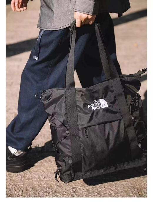 NF男女同款Borealis 22L两用托特包双肩包🎒 无论是日常通勤、周末逛街，还是短途旅行，这款托特包完美胜任。 商品图7