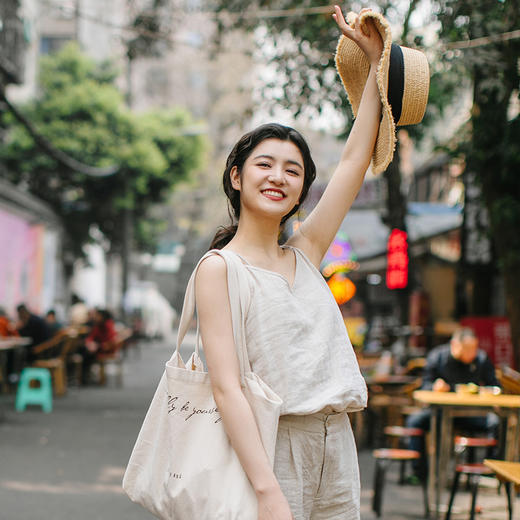 新绽放/E143朵/2025新款V领可调节肩带简约百搭纯亚麻吊带背心女 商品图1