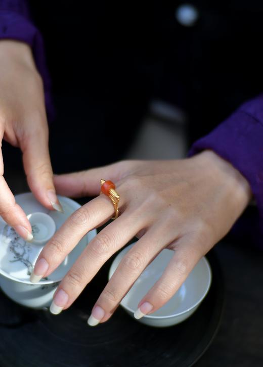 红玛瑙车轮珠银鎏金镶嵌戒指 商品图4