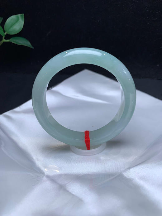 612923，55.晴水底手镯，整条带淡淡的底色、清新干净、很秀气 商品图2