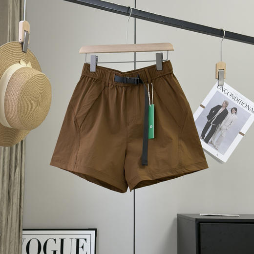 户外山系！柜299！2025机能风轻薄透气凉感薄款运动休闲女式工装短裤！ 商品图6