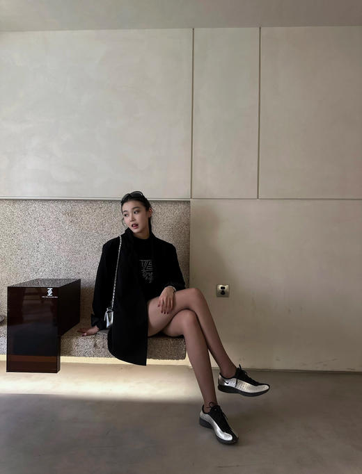 点此购买 耐克Air Superfly女士薄底运动鞋 98 318244 商品图10