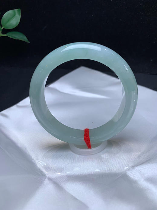 612923，55.晴水底手镯，整条带淡淡的底色、清新干净、很秀气 商品图1