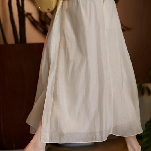 【Mariot 柔光拂夏仙女半身裙3087】  前后开叉设计，松紧腰A字中长裙 商品图2