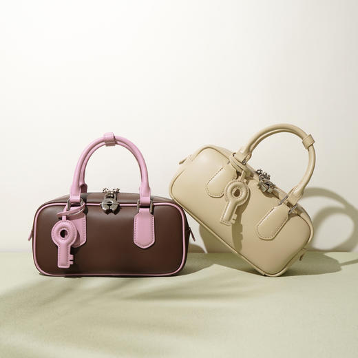 【预售3天】新款保龄球包通勤百搭质感手机斜挎包大容量通勤手提包F9713 商品图1