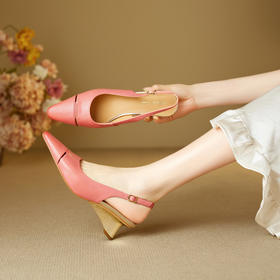 【预售5天】法式小方头气质优雅6.5cm坡跟高跟鞋女夏季新款时尚包头凉鞋MBJR&6880