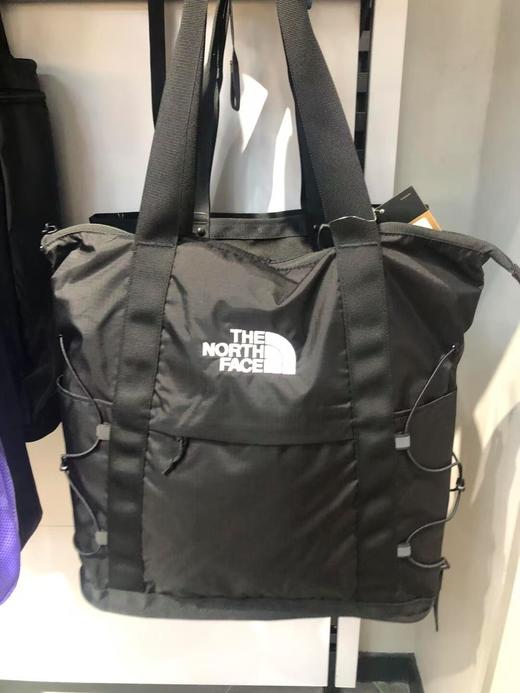 NF男女同款Borealis 22L两用托特包双肩包🎒 无论是日常通勤、周末逛街，还是短途旅行，这款托特包完美胜任。 商品图6
