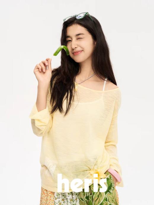 heris/H52101/古董蕾丝印花 凉感天丝微透针织 系带露背防晒长袖罩衫 商品图5