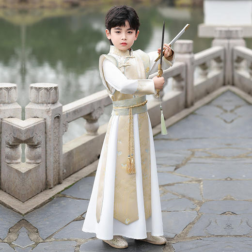 苏城纪夏新品男童汉服玉竹 商品图3