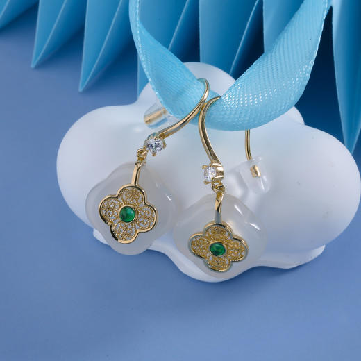 【宏艺珠宝】翠蕊金瓣玉花·银s925玉髓耳饰 商品图0