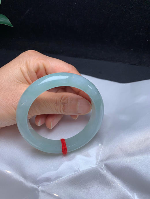 612923，55.晴水底手镯，整条带淡淡的底色、清新干净、很秀气 商品图5