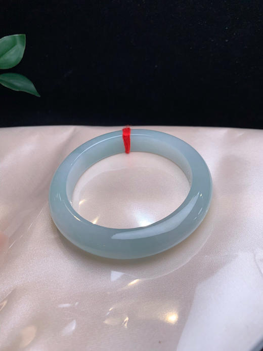 612922，56浅绿底手镯，清新甜绿色，润润的，干净清爽 商品图4