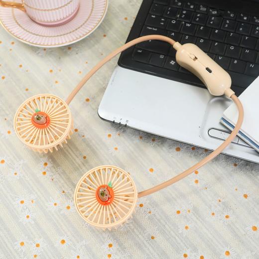 【夏日续命神器🔥】挂脖水豚风扇🐾解锁清凉新姿势！懒人必备，随时随地畅享凉风❄️2025夏季懒人户外便携挂脖风扇可调节软管水豚公仔卡通充电小风扇 商品图6