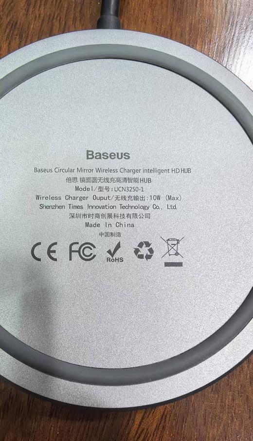 倍思 镜面圆形无线充拓展坞 HUB（Type-C+USB3.0*1+USB2.0*3+PD+HDMI+无线） 商品图3