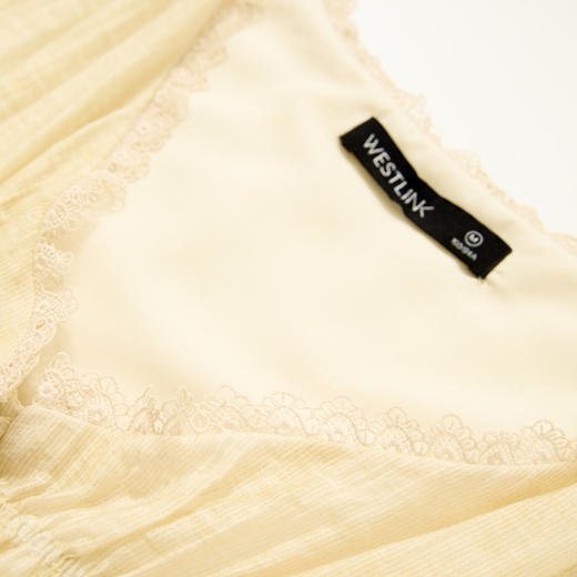 【限时秒杀】【天丝】温柔缩褶波纹肌理感衬衫女娃娃款V领衬衣V0051042 商品图5