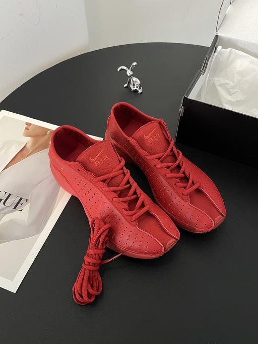 点此购买 耐克Air Superfly女士薄底运动鞋 98 318244 商品图5