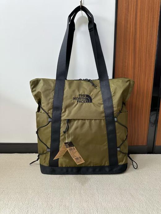 NF男女同款Borealis 22L两用托特包双肩包🎒 无论是日常通勤、周末逛街，还是短途旅行，这款托特包完美胜任。 商品图11