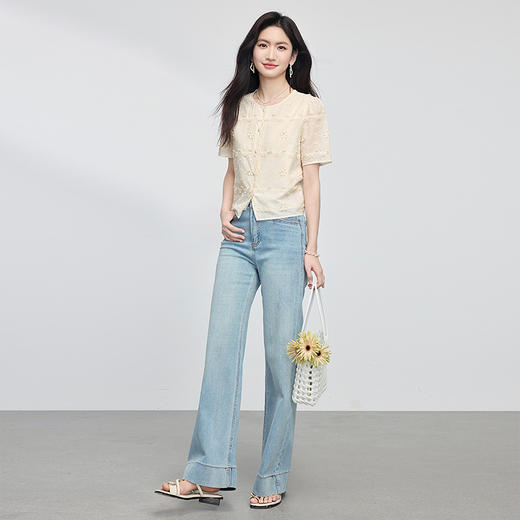 【专属特价】熙世界法式立体绣花蕾丝衬衫女夏季2025新款时尚漂亮圆领短袖上衣 商品图3