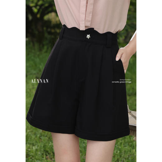 鹿向南【黑色休闲短裤 商品图4