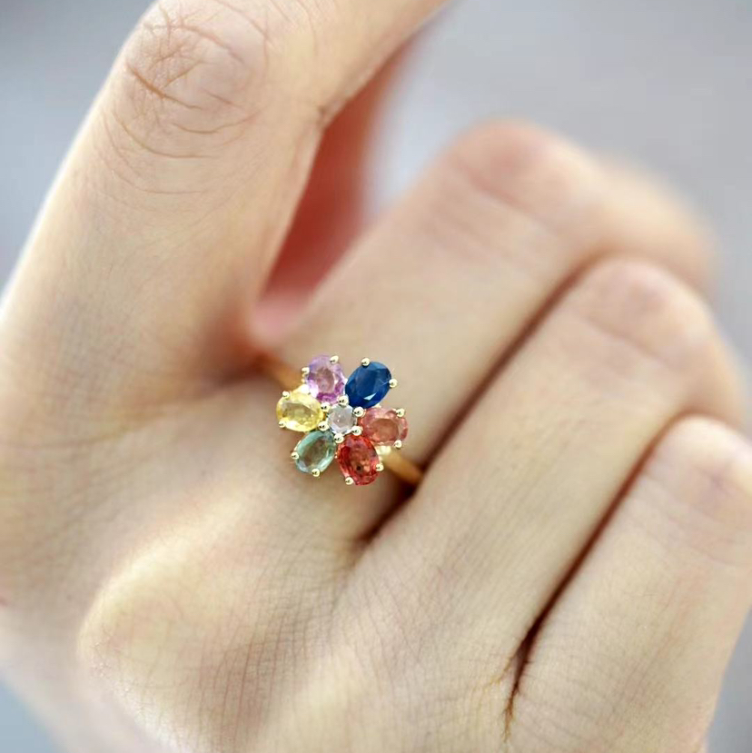 彩色蓝宝石戒指