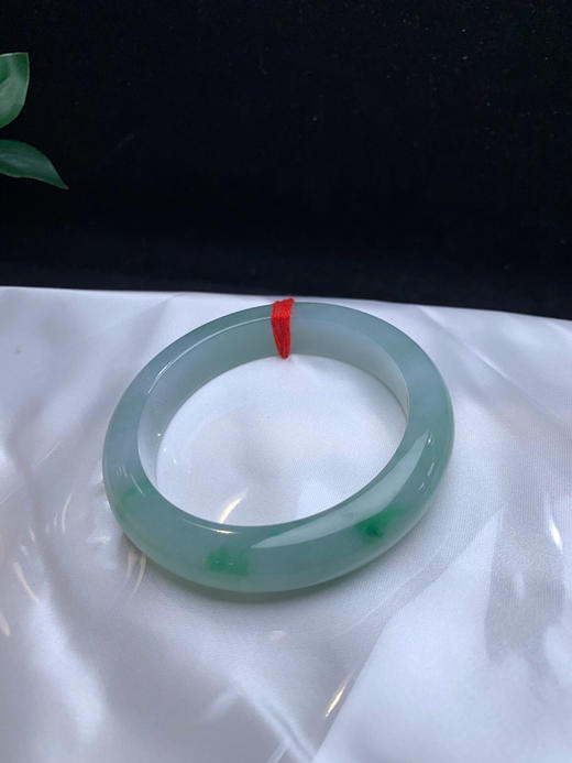 612921，55飘绿手镯、版型不错，飘绿花 润润的 商品图4