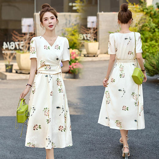 今年流行2025新款小个子夏海边度假气质短袖碎花连衣裙XXL3107 商品图0