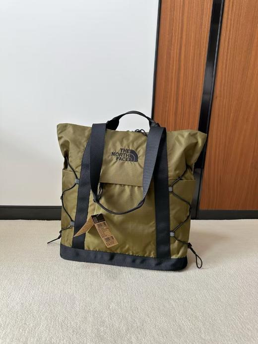 NF男女同款Borealis 22L两用托特包双肩包🎒 无论是日常通勤、周末逛街，还是短途旅行，这款托特包完美胜任。 商品图12