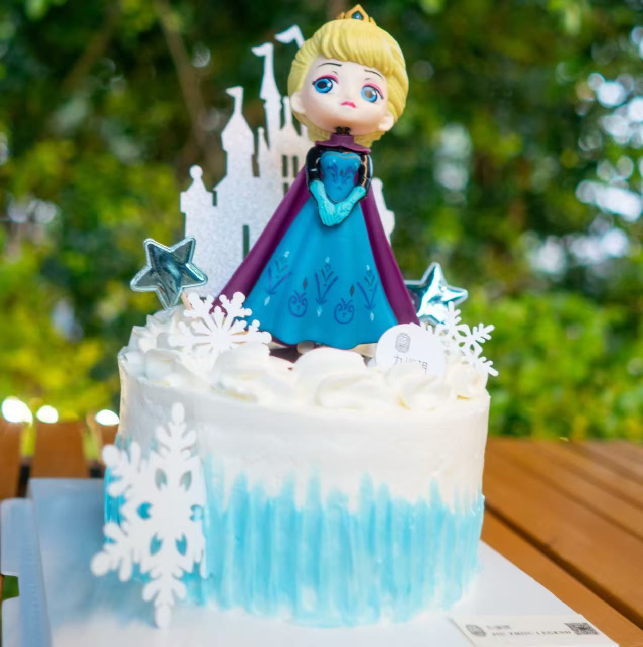 2选一 【仙女宝贝+爱沙公主】 6寸乳脂奶油+ 【 芒果-脆啵啵夹心】 