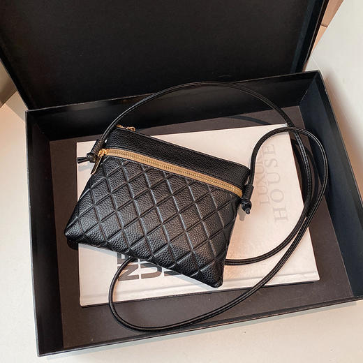 雀说 真皮菱格压花单肩包四叶草斜挎包小方包2037 商品图5