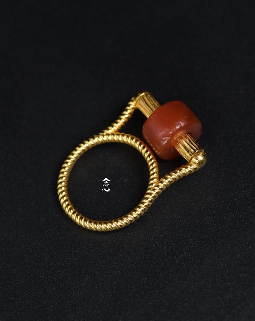 红玛瑙车轮珠银鎏金镶嵌戒指 商品图2