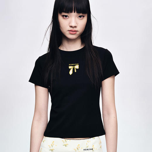 HERLIAN 2025夏季新品女士蝴蝶结刺绣短袖TEE 商品图3
