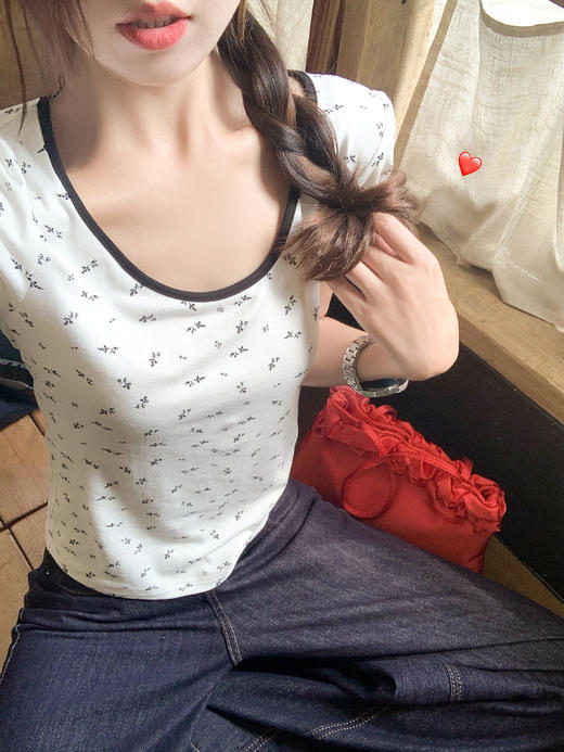 <曾小咸推荐>碎花修身圆领短袖 日常89.99/件 立减40 秒杀49.99/件！！ 商品图8