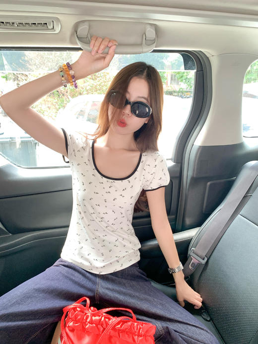 <曾小咸推荐>碎花修身圆领短袖 日常89.99/件 立减40 秒杀49.99/件！！ 商品图11