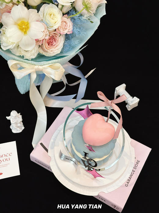 甜梦星云·emoji cookie开心果树莓生酪慕斯（仅蛋糕） 商品图1