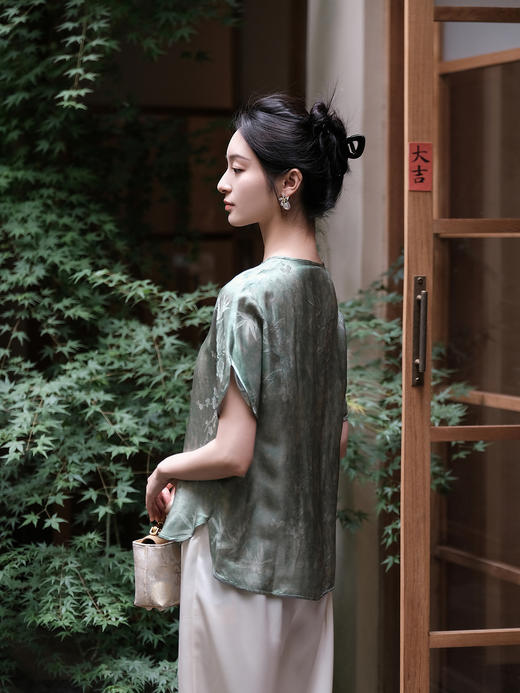 盛唐婧| 新中式真丝炒色斜襟领上衣 商品图5