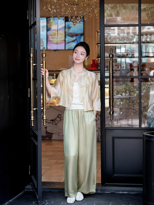 盛唐婧 |桑蚕丝时尚百搭直筒裤-浅绿色 商品图0