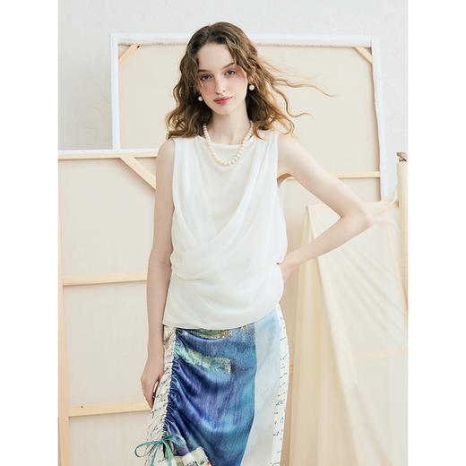 两三事雾霭私语2025夏新款时尚雪纺荡领拼接针织米白色背心女宽松 商品图1