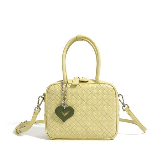 【预售3天】新款保龄球包2025女士质感斜挎包通勤百搭单肩包手提包M7810 商品图1