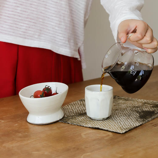 中国 钟友健 化妆土系列 马克杯手握杯餐盘豆皿 葡萄青花小蛇俏皮日用 商品图0