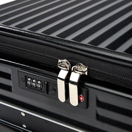 BEYBAY双层干湿分离高尔夫衣物箱 旅行登机箱 商品图5