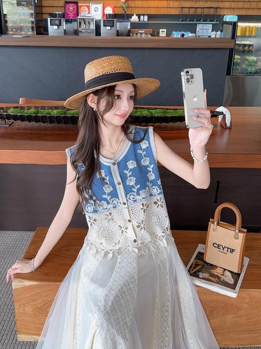 张心子【浅草须臾】圆领刺绣拼接开衫气质V领马甲 U2505006 商品图1