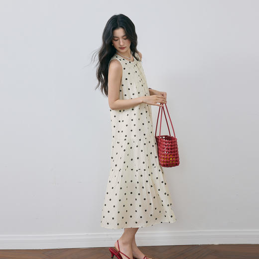 【严选】诗凡黎法式浪漫波点无袖连衣裙2025夏新款度假风大A摆挂脖中长裙7G5190251 商品图2