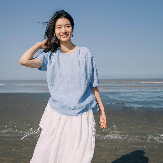 绽放192朵/【入蓝系列】石墨洗肌理感纯亚麻碎褶中袖T恤短袖女夏 商品图0