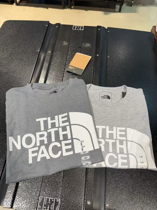¥ 399/2件 女士大logo，‼️The North Face北面女士棉短袖T恤，亲肤棉质，舒适，可以配情侣👩‍❤️‍👨 商品图3