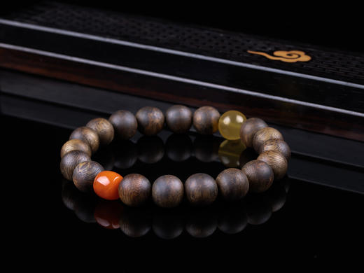 XY0331沉香+蜜蜡南红手串 商品图4